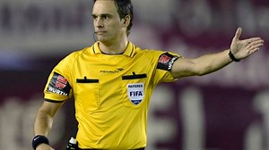 Saiba quem é Patricio Loustau, árbitro de Flamengo x Athletico na final da Libertadores - Lance!