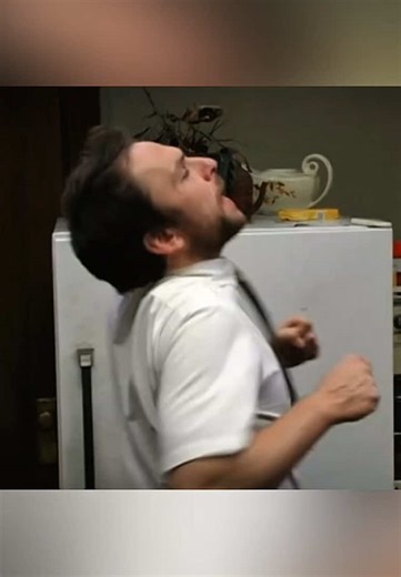 Charlie finding heads in the refrigerator it’s always sunny in Philadelphia | The Always Sunny Podcast #c#charliedayg#glennhowertona#alwayssunnyi#itsalwayssunnya#alwayssunnyinphiladelphia