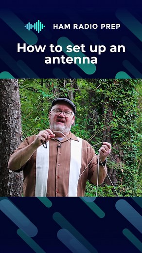 Learn how to set up your ham radio antenna to help you make your first contact!// In this tutorial, dive into the step-by-step process of setting up an end-fed dipole antenna using a pulley system. Starting from hanging the antenna using a rope over a tree branch, to setting up the distilled end of the dipole, connecting the Kovacs, and running the feed line across the yard. By the end, you'll have a perfect 80-meter NZ dipole set 40 feet high, spanning 135 feet. Perfect for beginners and hobbyi