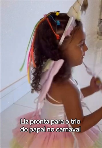 Mini Diva no Bloco do Papai: Carnaval com Liz