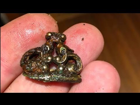 Dead Horse Bay: BEST DAY EVER - Metal Detecting NYC