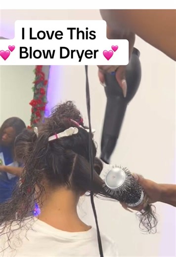 Experience Effortless Styling with This Blow Dryer