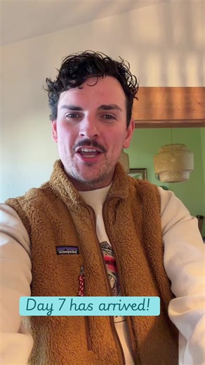 Day 7 of my 30-day challenge ✨ Benjamin’s Favorite Vintage Finds Today I’m sharing this absolutely beautiful Famille Rose / Rose Medallion lamp from River City Curations 🌸 If you’re not following her yet on TikTok and Instagram, you are seriously missing out—she always has the best vintage finds! I styled this stunner with a Ballard Designs shade on my entry table, and it adds the perfect pop of color, elegance, and old-world charm the moment you walk in the door. I’m completely obsessed 😍 Sta