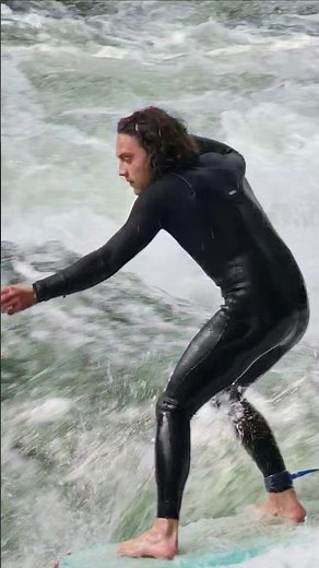 Surfing experience #Munich #adventure in #München #surfing #munichblogger #lovesurfing