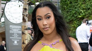 Snoochie Shy cries over brother Zach on Love Island