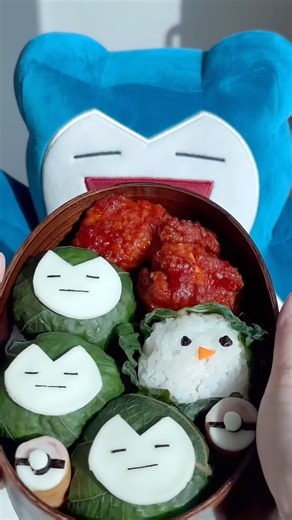 잠만보와 콜라보한 눈사람 주먹밥 Snowman Rice Ball