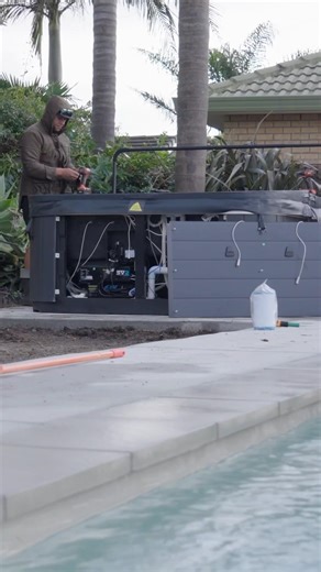 Vortex™ Mercury Spa Pool Modern backyard installation