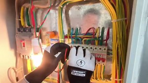 Electrician Gloves Voltage Resistance Electrician High Voltage Gloves Insulation Work Gloves Flame Retardant & Rubber Non-Slip Grip for Electrical Work (Black and White, 400V-1PC)