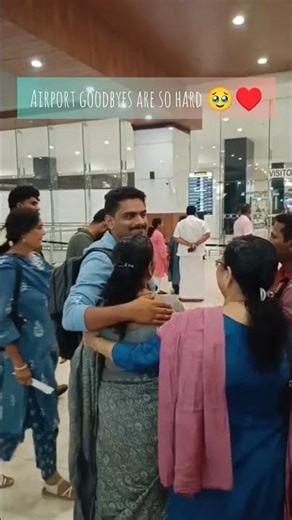 Moments before takeoff 🥹♥️🫂..#AirportGoodbyes #GoodbyeFeels #EmotionalReel #BittersweetMoments