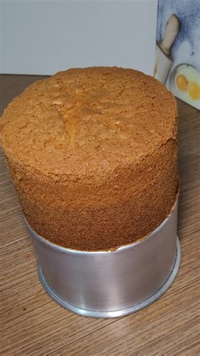 • Bolos da Nay • Confeitaria on Instagram: "Montagem bolo ninho com Nutella 🤤 Será que já posso declarar que os trabalhos de 2025 se encerraram? 😌 Obrigada Deus por esse ano 🙌🏽 Vem 2026 ✨️ . . . . . #montagemdebolo #bolositaimpaulista #explorer #bolosedoces #bolosdanayoficial"