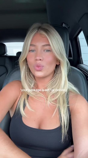Retail Therapy: Bonnie Rose's Unboxing Experience