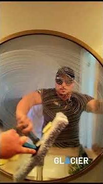 How mirrors are cleaned during a service