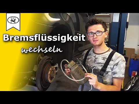 Changing brake fluid | Brake fluid To Change | VitjaWolf | Tutorial | HD |