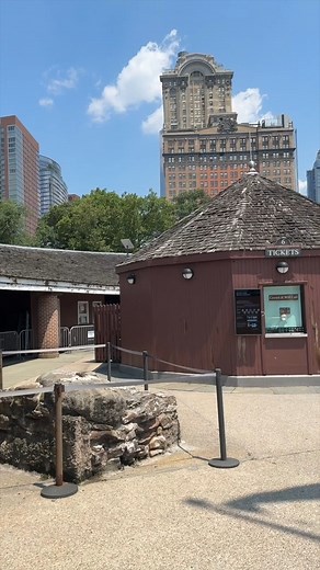 The Historic Castle Clinton in Battery Park | New York - NewYork.co.uk