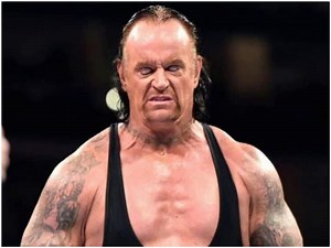 WATCH: Thrilling matches of 5 greatest WWE wrestlers!