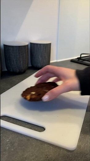 Super easy “Christmas Pudding” cookies! #baking