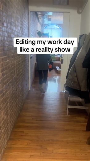 Guess what’s on the bagel #realitytv #office #officelife