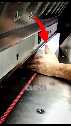 “One Second Mistake… and Your Hand Is Gone!