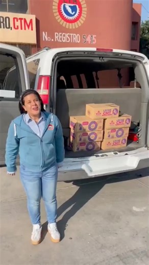 Vamos a hacer entrega de 14 cajas de Leche📦🥛🥛, sumando un total de 168 litros para las familias de nuestras y nuestros trabajadores en la empresa Ganfer Pedro Escobedo. 🤝 Gracias a la alianza de la CTM con la Congregación Mariana Trinitaria 🤝 y con el programa #JuntosSomosMasFuertes 💪seguimos entregando estás ayudas para las familias 👨‍👩‍👧‍👦 de las y los trabajadores del estado de Querétaro.