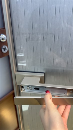 Slim Profile Hidden Keyed Openable Door Lock Brand new structure, keyed, customized color available Our factory is located in Shishan, Foshan, Guangdong, specializing in the production of very narrow accessories, materials, in this industry for more than 15 years, looking forward to cooperating with you!#heavydutyhinges #glasshandle #smartlock #factory #doorandwindows #slidingdoorhardware #homedecor #doorlocks #SlidingDoorHandle | Mingmin Door And Window Hardware