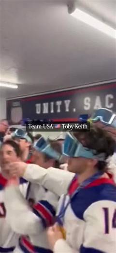 Team USA knows how to celebrate 🇺🇸 #America #tobykeith #USA #Winterolympics