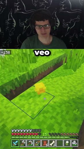 El pollito Bb de Minecraft es todo un cabezon