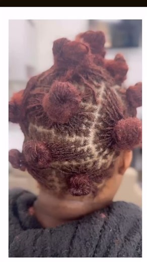 The new year is the perfect time to start your loc journey — intentionally. 🌱 A fresh season for new habits and consistency 🌱 Establish a healthy loc maintenance routine from the start 🌱 Document your growth and celebrate progress each year 🌱 Time will pass regardless — let your locs mature with you Will you be starting your loc journey this year, or are you already loc’d? ✨ | Tosin Elizebeth Natural Hair Salon