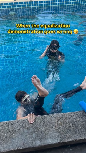 Court Burgon on Instagram: "The best way to learn the Frenzel Maneuver is to do the ‘Bat’ position on the side of a swimming pool. Put your legs over the edge of the pool, lean back until your back is touching the pool wall, the practice equalization with your hand held against your abdomen to ensure there is no activation of your abdominal muscles. I find hardest part of the Bat position is actually getting into the position 🤣 #freediving #apnea #phuket #thailand #equalization"