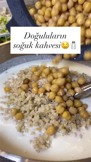 Yazın dolapta olmazsa olmaz🌸🥰 #ayranaşı #soğukçorba #yoğurtçorbası #yemektarifleri #tatlıtarifleri
