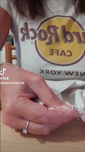 Pdf sewing pattern to make a Holly Hobbie doll https://lauracountrystyle.etsy.com/listing/114350435