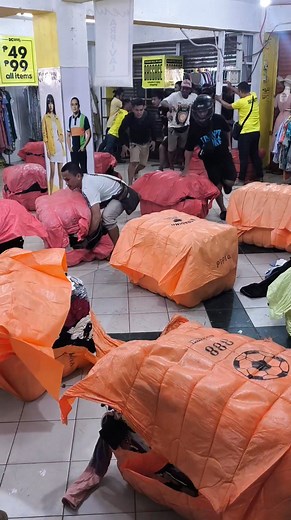 941K views · 7.5K reactions | During new arrival Dcootd Gail paunahay pakusganay uh dagan #ukayukay #everyone | Maryela | Facebook