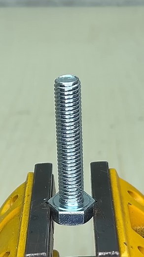 555K views · 3K reactions | Trick With Bolt #diy #diyprojects #lifehacks #tools #tooltips #ToolTricks #tool #tips | Endless Thouge | Facebook