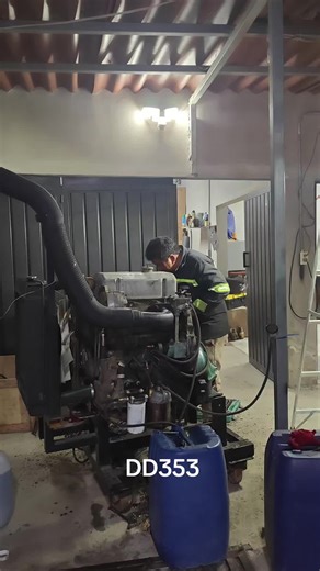 Detroit diesel engine 3-53 .