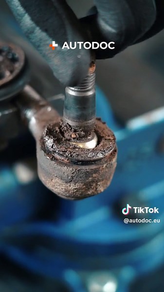 How to Recognize Ball Joint Boot Replacement Signs