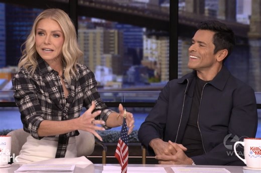 Kelly Ripa had 'aggressive' encounter with rude man on airplane: 'Weird flex'