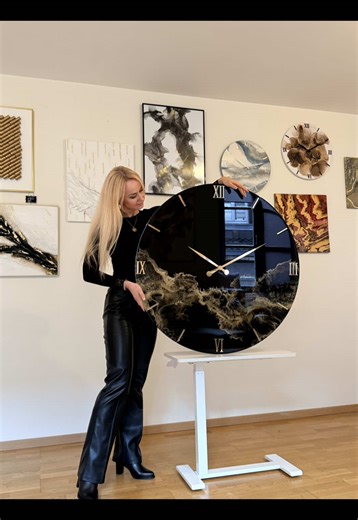 Horloge Murale en Résine Époxy : Art Contemporain