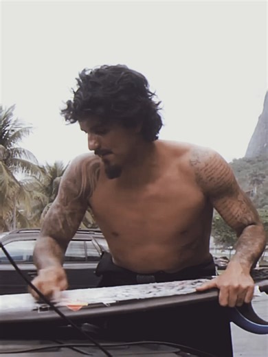 Gabriel Medina - A highly influential Brazilian professional surfer and three-time WSL world champion. Bro dominates. Music: Petals by Hole @gabrielmedina1010 #surfing #wsl #edit #film #foryoupage #viral #blowup #cutback #air #aerial #Brazil #GabrielMedina #Worldchamp #surf #surftok #vintage #wave #music | follow for more |