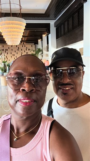 This is the part you don’t get from the website. The lobby flows naturally into the pool — no harsh transitions. The pool area invites rest and connection. And the ocean view from the room feels close enough to breathe with you. I’m in Aruba on a site visit because women in midlife deserve environments that support calm, not just luxury. Our retreat here is already sold out, and seeing it in person confirmed everything I hoped for. If this is your kind of retreat setting, you’re noticing the rig