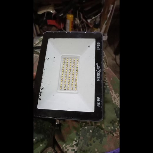 Reparación de Reflector LED 50W: Solución de Fallas