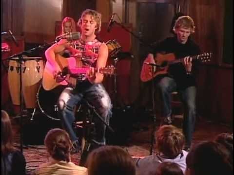 Skillet - Alien Youth: The Unplugged Invasion