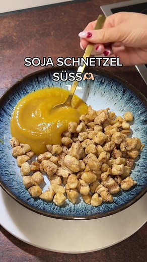 Leckere süße Soja Schnetzel - Veganes Frühstücksideen