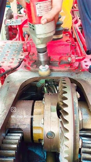 "Hydraulic Cleaning Tips | Easy Mechanic Hacks for Quick Maintenance | Shorts"