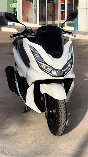 Honda PCX 160: Stylish Mods and Pricing in the Philippines