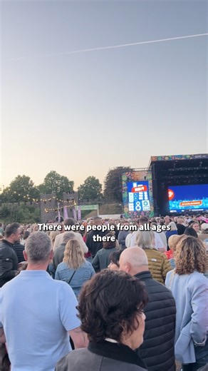 41K views · 581 reactions | The honorary King of Wales Sir Tom Jones returned to Cardiff Castle and it honestly felt like he never left. The It's Not Unusual singer performed his penultimate show of his European tour in the Welsh capital last night, Wednesday, August 20, and despite rumours swirling after recent gigs were cancelled, he blew everyone away with his phenomenal voice. | WalesOnline | Facebook