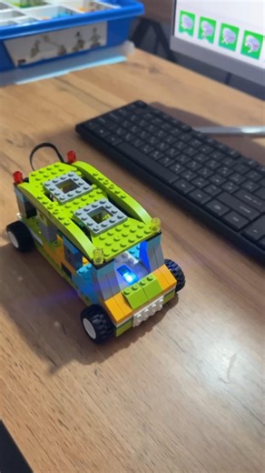 #lego #wedo #robot #toys #shorts #funny