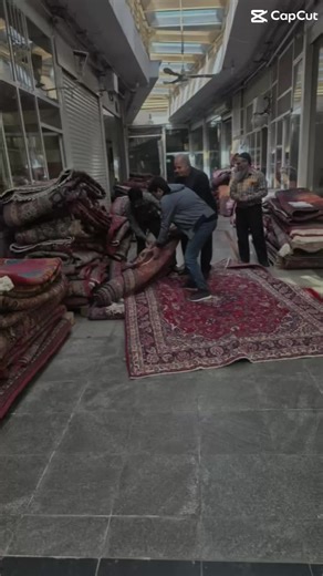 #ペルシア絨毯 #カーペット #ラグ #手織り絨毯 #デザインカーペット #インテリア #インテリアデザイン #北欧インテリア #モダンインテリア #和モダン #ビンテージラグ #鎌倉 #お部屋作り #癒しの空間 #ナチュラルライフ #暮らしを楽しむ #地元でショッピング #ハンドメイドマーケット #地元アーティスト #ハンドメイド #サステナブル #エコフレンドリー #キャンペーン #オープンハウス #Carpet Avenue Japan#鎌倉#シャーロム#クム#28周年#SPRING SALE 4/18~5/6