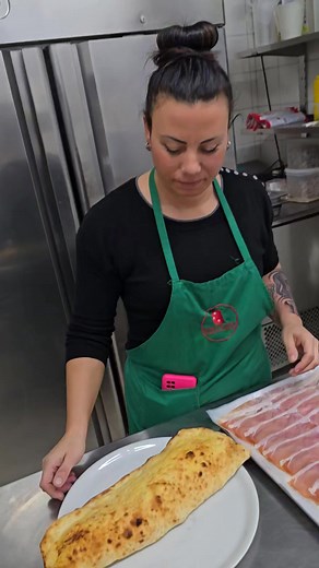 Ma cos'è un Lingotto d'oro ? 😋😜 #pizzeriatòeisapori #mauroautolitano #lapizzadimauroeantonioautolitano #lapizzadimauroautolitano #lapizzadimarioautolitano #senzacazzimma #lapizzaiolite #lamialeggera #ruotadicarro #recipe | Mauro Autolitano