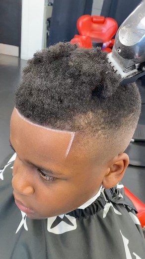 5.8M views · 2.3K reactions |  IG: bee360barber … #barber #viral #fyp #viralvideo #haircut #art #trending #reels #viralreels #hair #howto #tips #tricks | Thanh Bui | Facebook