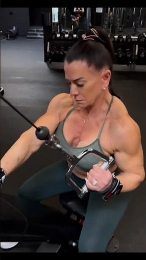 Experience, Discipline and Iron Muscles #shorts #shortvideo #shortfeed #bodybuilding #gym #workout