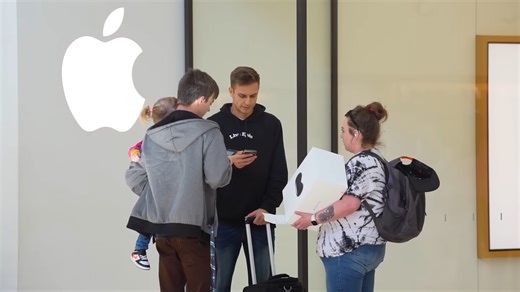 They Were So Confused For Getting Apple Vision Pros For $1